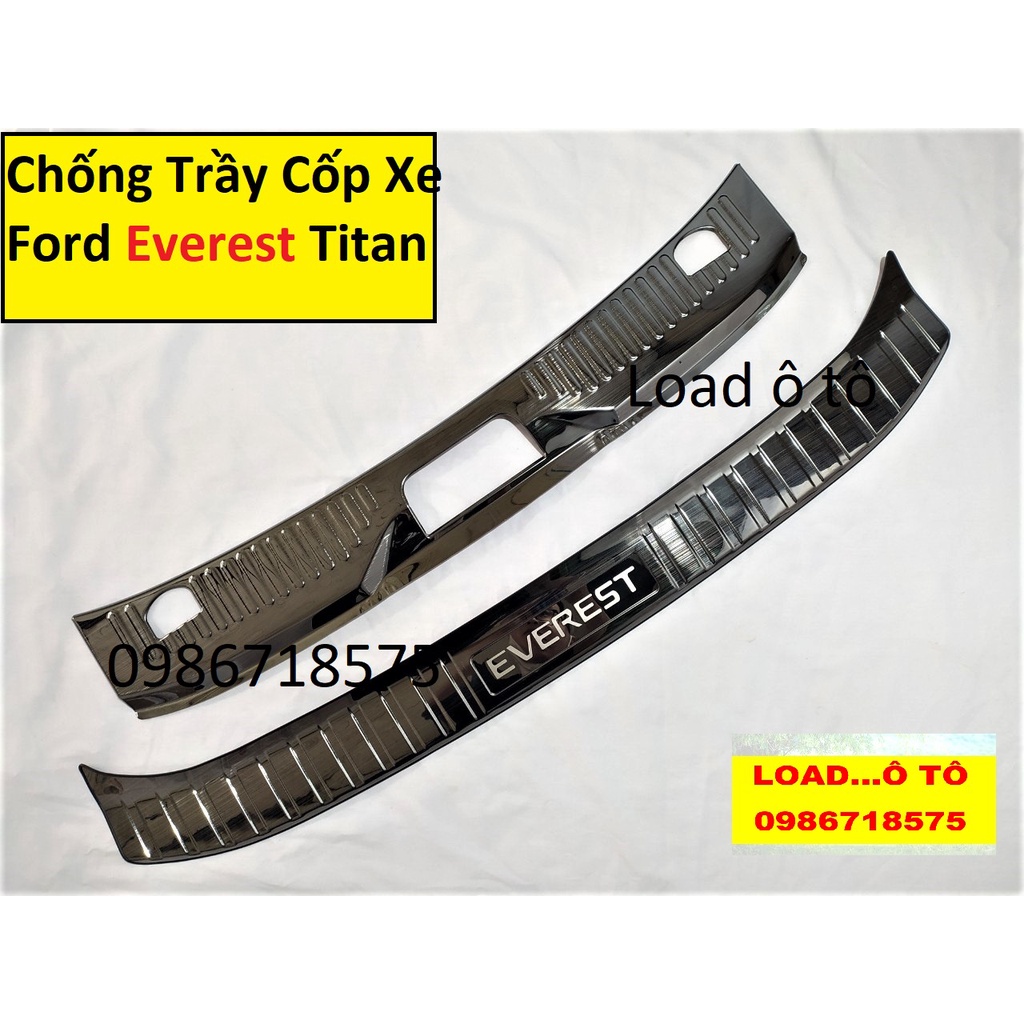 Bộ Chống Trầy Cốp Trong, Ngoài Xe Ford Everest 2022-2018 Vân Titan Màu Đen Sang Trọng