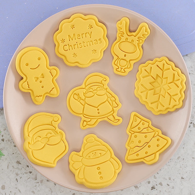 Set 8 khuôn cắt làm bánh phong cách Giáng Sinh đáng yêu
