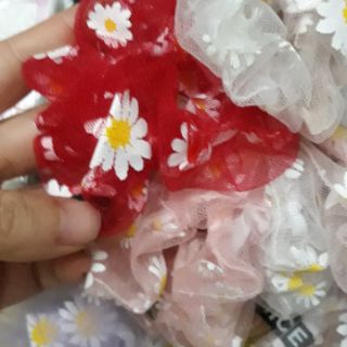 Dây buộc tóc hoa cúc đeo tay 2020 scrunchie