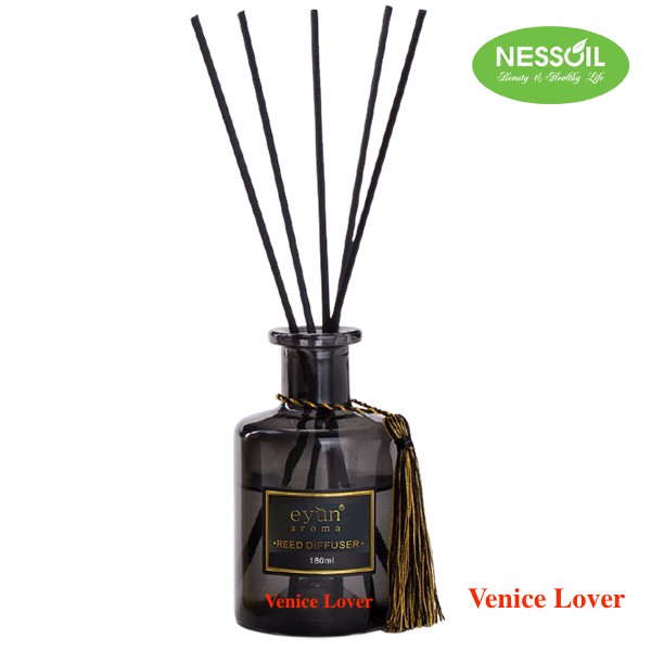 Bộ tinh dầu nước hoa thơm phòng Eyun hương Venice Lover gồm 1 chai tinh dầu 180ml + 1 bộ que khuếch tán màu đen
