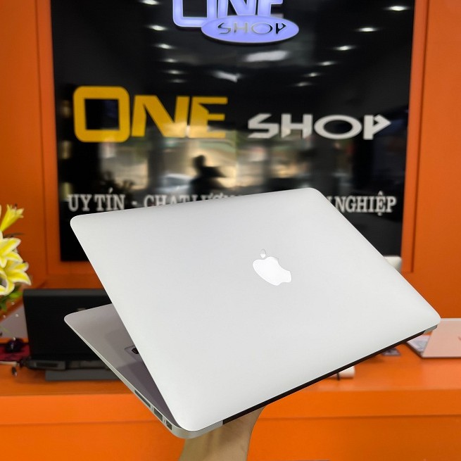 [Sang Choảnh - Siêu Mỏng] MacBook Air MJVE2 Likenew 99% cực mới / Core i5 gen 5 / Ram 4Gb/ SSD 256Gb .