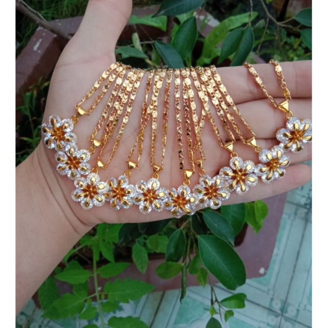 Dây truyền mặt bền màu
