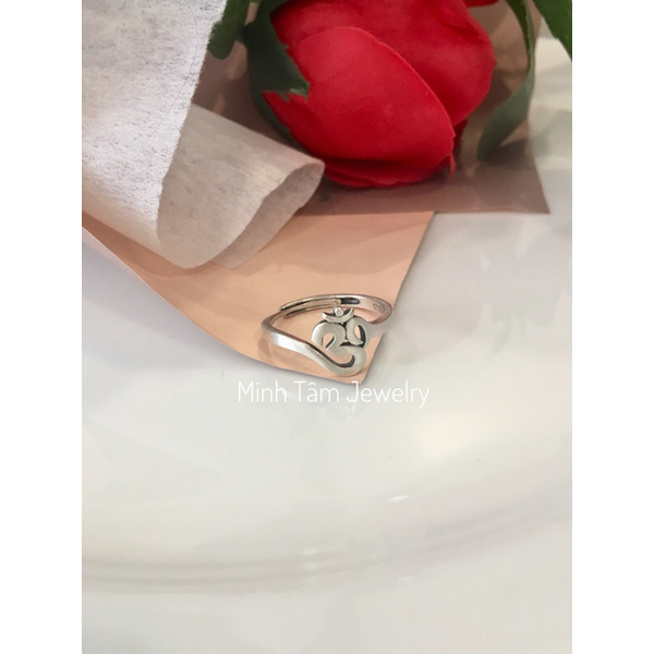 Nhẫn bạc Thái 925 chủng Om Yoga, nhẫn bạc phong thuỷ khắc chú bình an Omani-Minh Tâm Jewelry