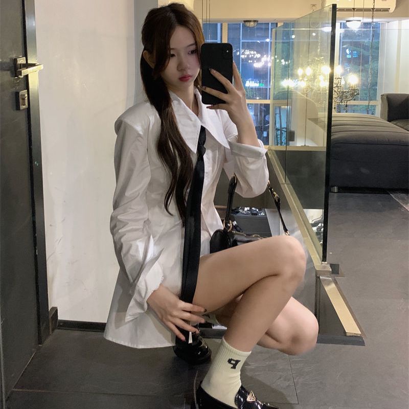 Áo sơ mi tay dài hở lưng/ quần short cột dây thời trang mùa hè 2022 dành cho nữ