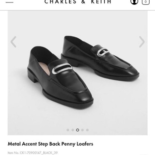 Giày nữ màu đen + trắng size 39 sale 820k