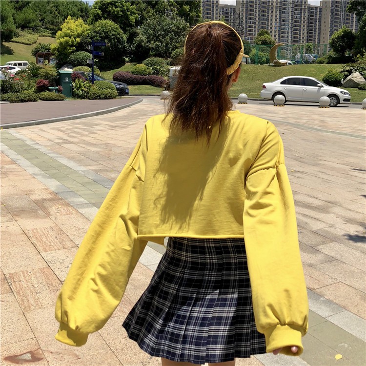 [Mã FAMAYWA giảm 10K đơn 50K] Áo croptop tay dài - Fom rộng,cổ tay rúm | BigBuy360 - bigbuy360.vn