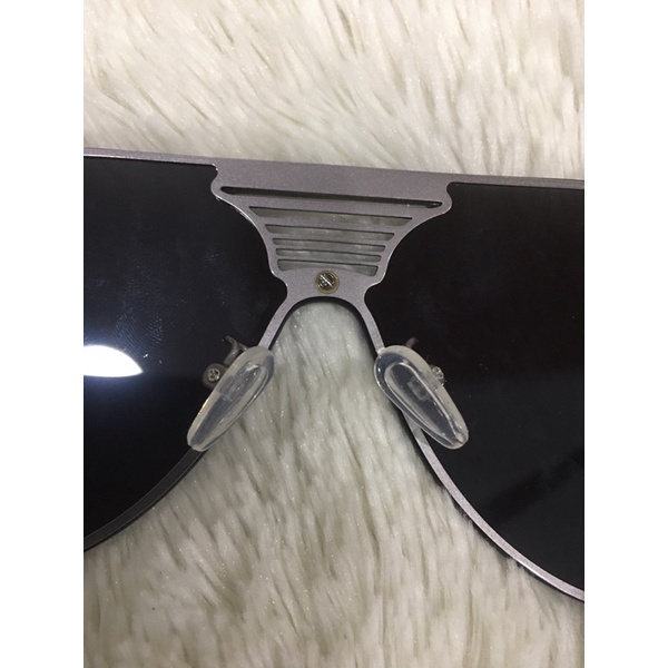 KÍNH HÀNG THÙNG ADAM MỸ XỊN