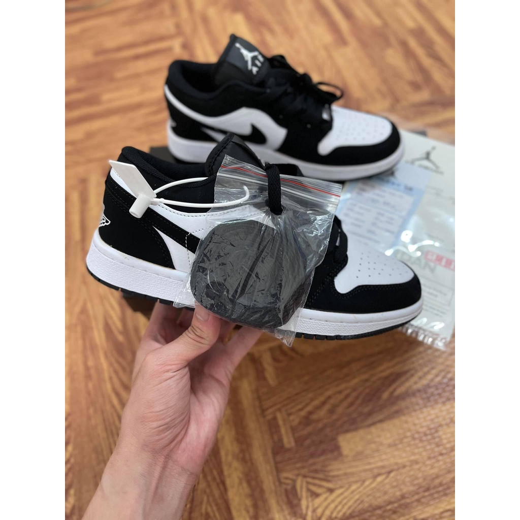 giày jd cổ thấp 2 màu đen trắng cực hót da lộn đủ size nam nữ từ 36-43 [full bill box] | BigBuy360 - bigbuy360.vn