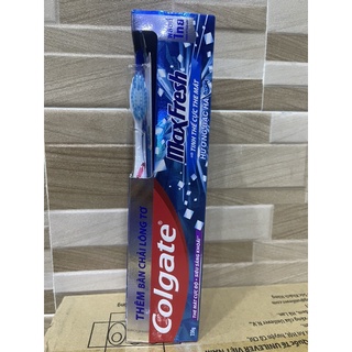 Kem đánh răng Colgate maxfresh 230g tặng kèm bàn chải