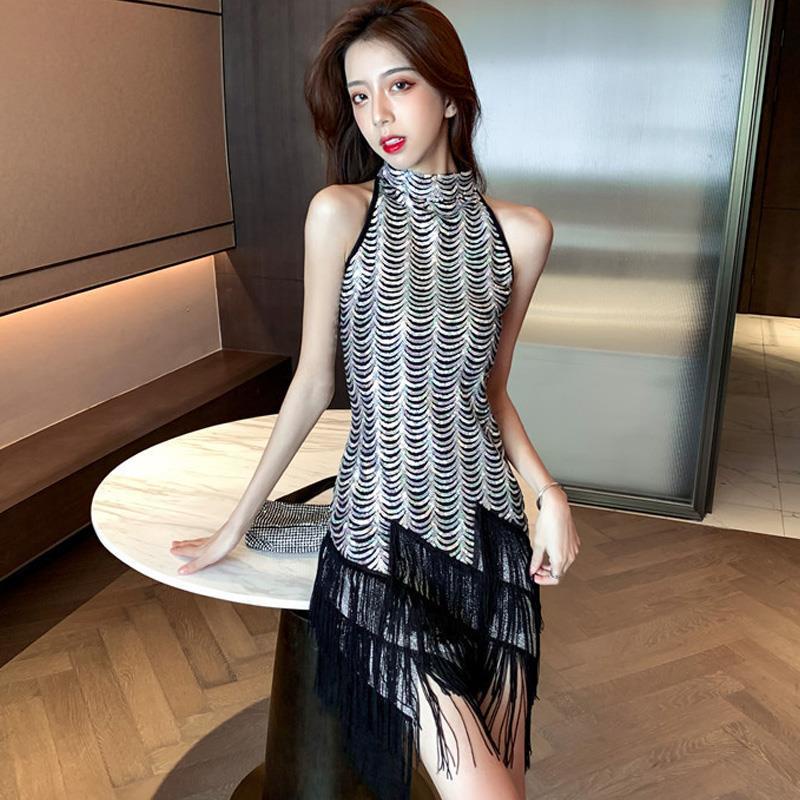 Đầm Dự Tiệc Đính Kim Sa Tua Rua Phong Cách Mới 2022 Cho Nữ