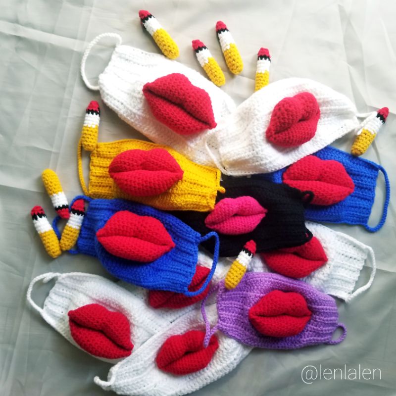 Khẩu trang hình môi mọng hài hước vui nhộn bằng len móc handmade
