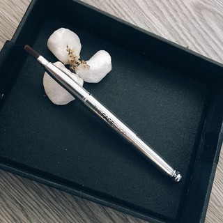 CỌ SON MÔI BÚT BẤM