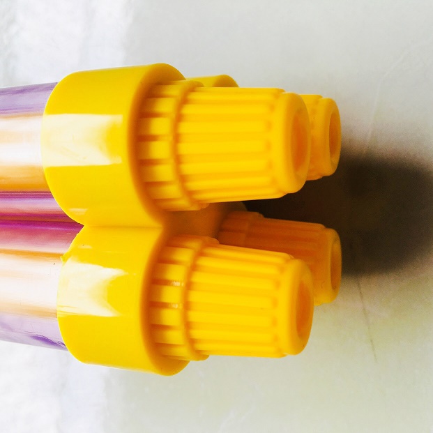 Thụt, súng bắn nước 4 nòng, đồ chơi trẻ em ngoài trời Kiều Tân Nhiên