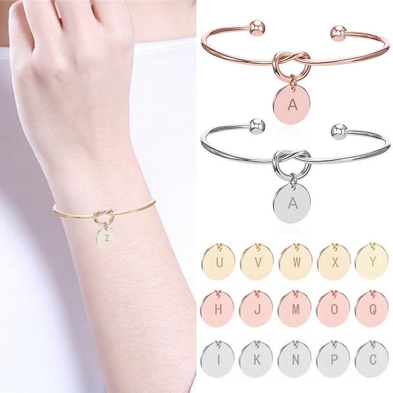 Vòng Tay Mặt Tròn Khắc 26 Chữ Thời Trang Cho Nữ