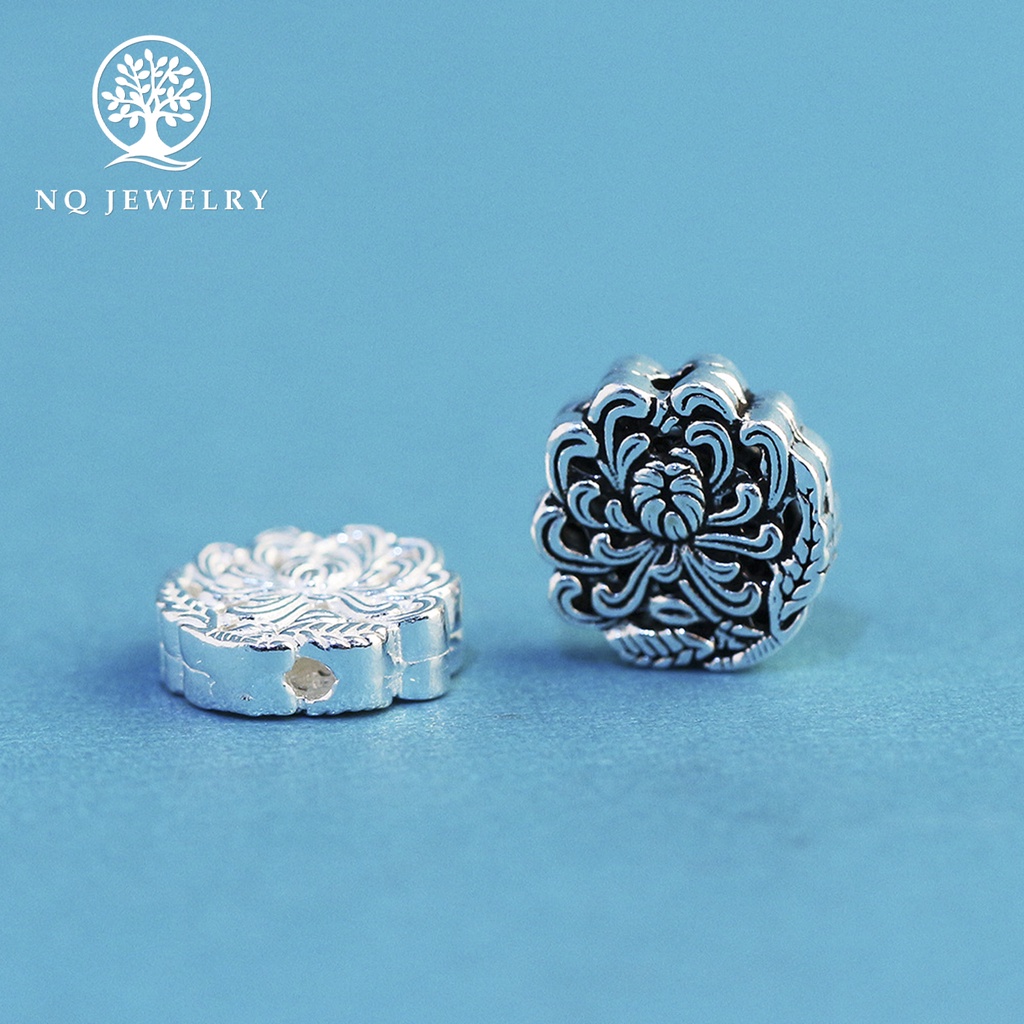 Charm bạc hoa cúc xỏ ngang - NQ Jewelry