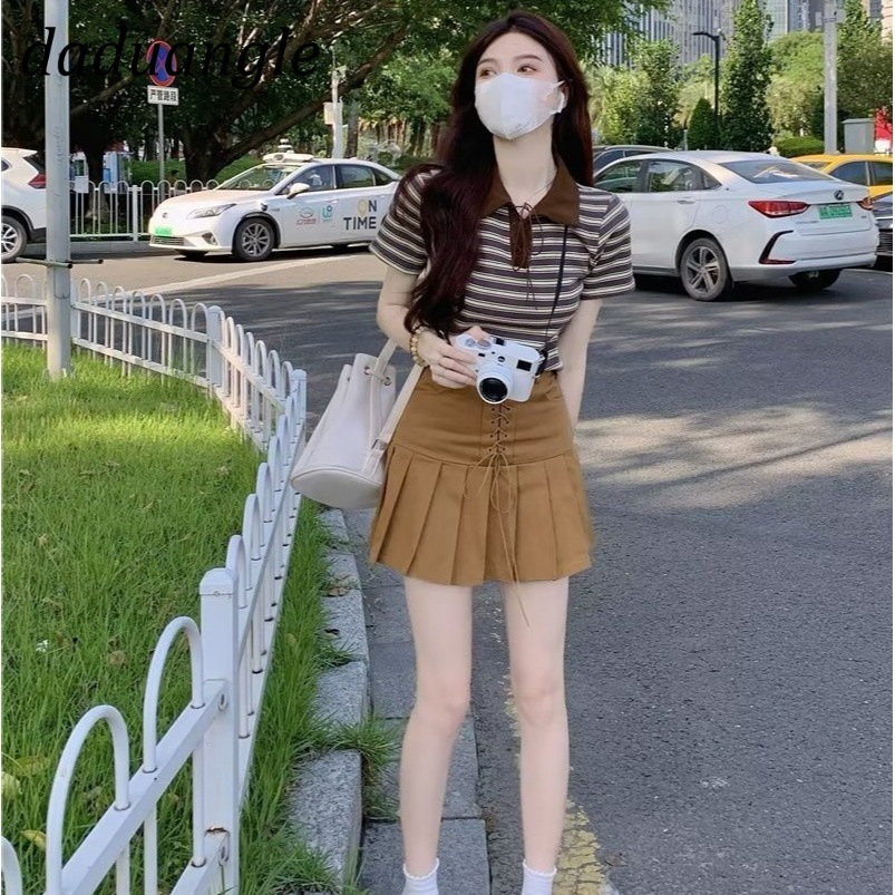 Chân váy ngắn cạp cao xếp nếp màu nâu thời trang mùa hè 2022 sang trọng cho nữ