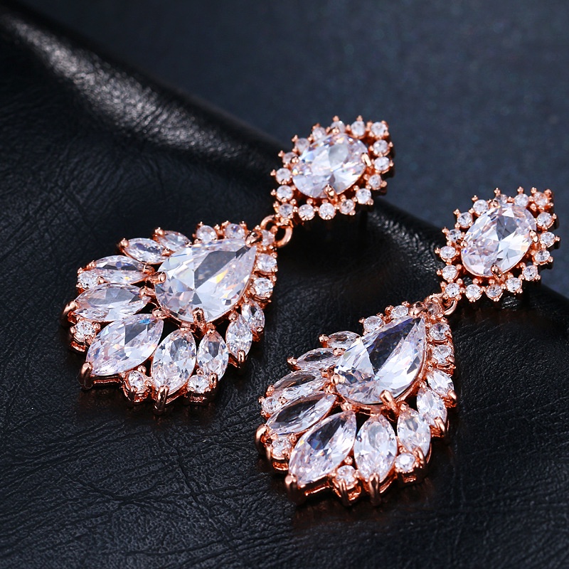 Khuyên Tai Giọt Nước Đính Đá Zircon Sang Trọng