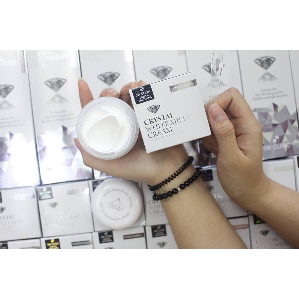 Kem dưỡng trắng da dưỡng ẩm nâng tone 3W Clinic Crystal White Milky Cream Hàn Quốc 50gr giúp da trắng sáng mịn màng | BigBuy360 - bigbuy360.vn