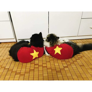 ÁO CỜ ĐỎ SAO VÀNG CHO CHÓ MÈO