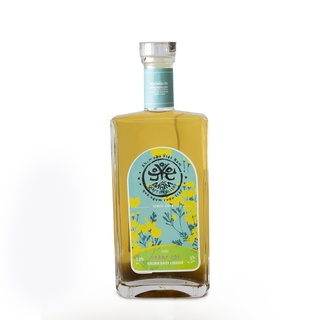 HOÀNG CÚC - NƯỚC HOA QUẢ NHÀ MẦM CHAI