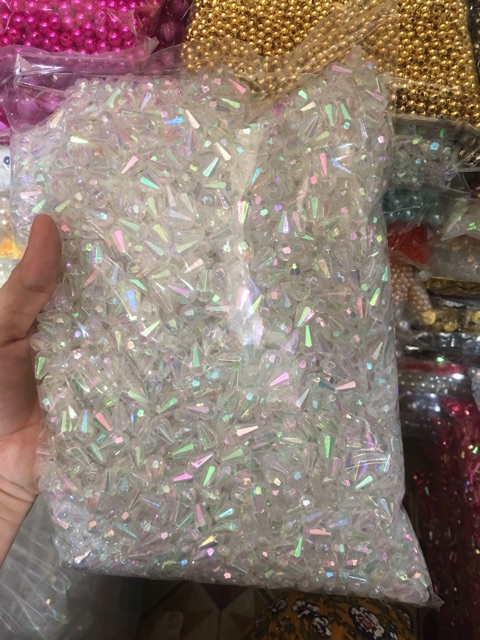 Khoảng 400 Hạt cườm giọt cừ dài 1cm gói 100gr