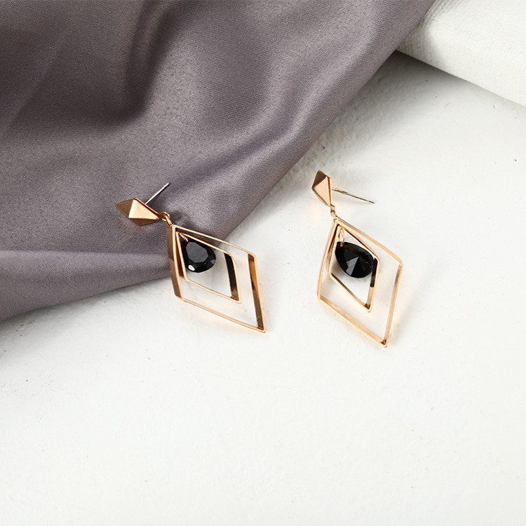 Bông Tai Bạc S925 Hàn Quốc Hình học đơn giản Cá tính Kim Cương Đen