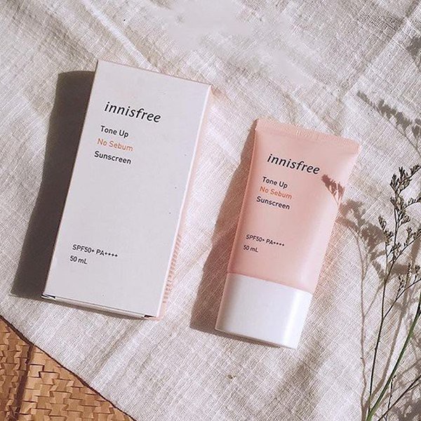 KEM CHỐNG NẮNG INNISFREE TONE UP NO SEBUM SUNSCREEN SPF50 PA+++