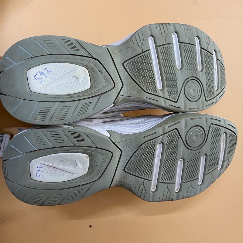 Giày chính hãng đã qua sử dụng