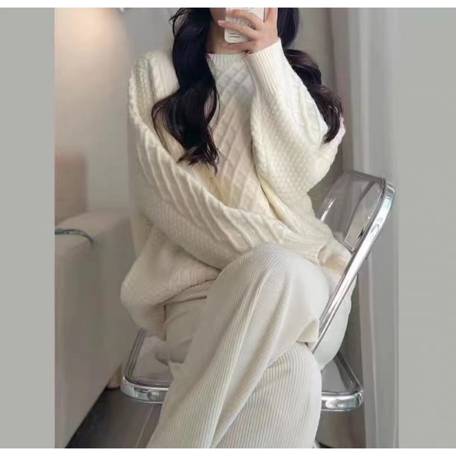 Áo len nữ NEW 2021, Áo len 5 cúc đen cổ tròn hàng dệt kim Quảng Châu Hottrend