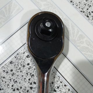 Cần siết tự động 1/2 và 1/4 (42 và 72 răng hãng B.Best. Kapusi)