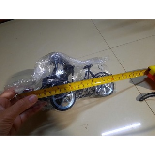 Mô hình xe xích lô sắt
