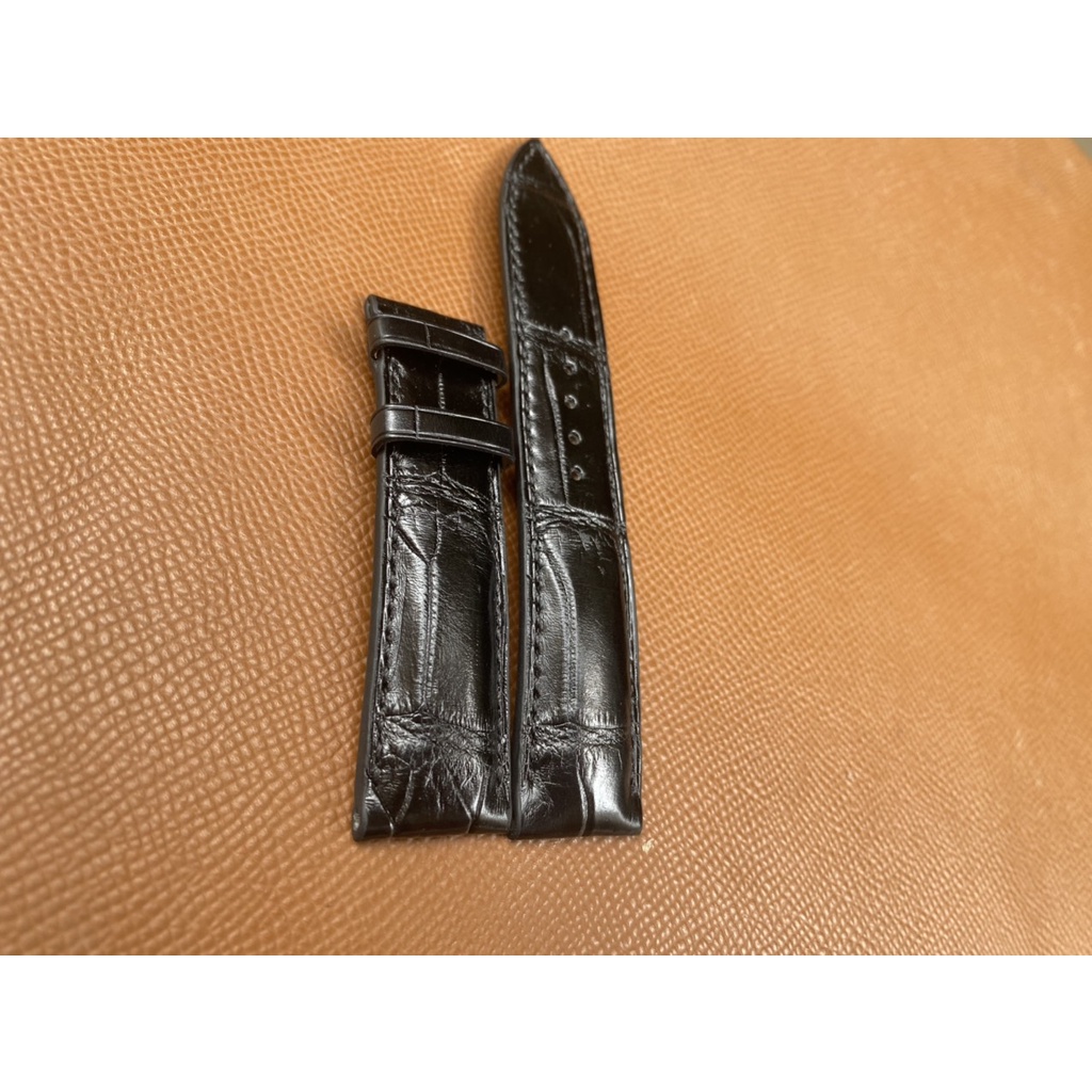 Dây đồng hồ da cá sấu Pháp màu đen khâu tay Handmade