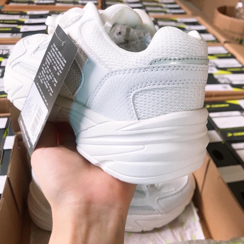 Giày thể thao nữ trắng chính hãng siêu nhẹ | BigBuy360 - bigbuy360.vn