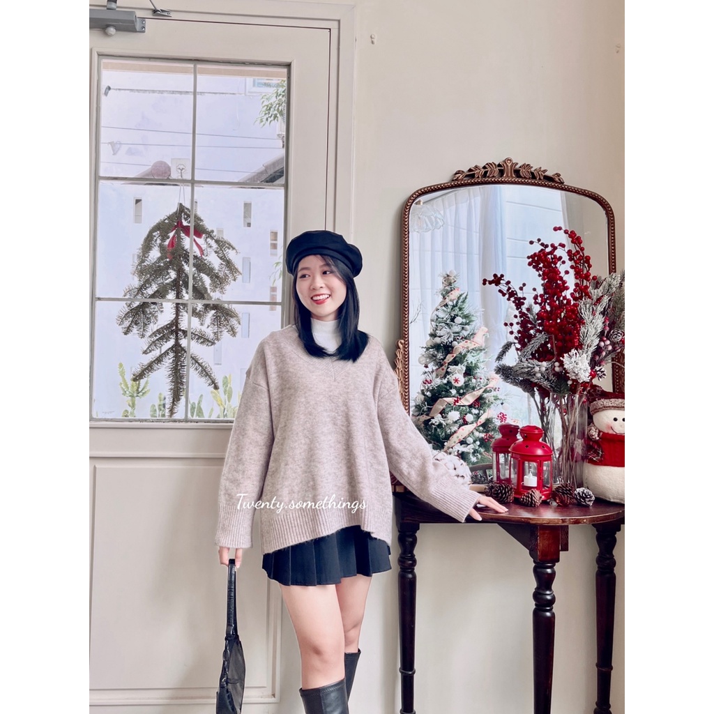 Áo Len Trơn Form Rộng Cổ V Tay Dài Hàn Quốc
