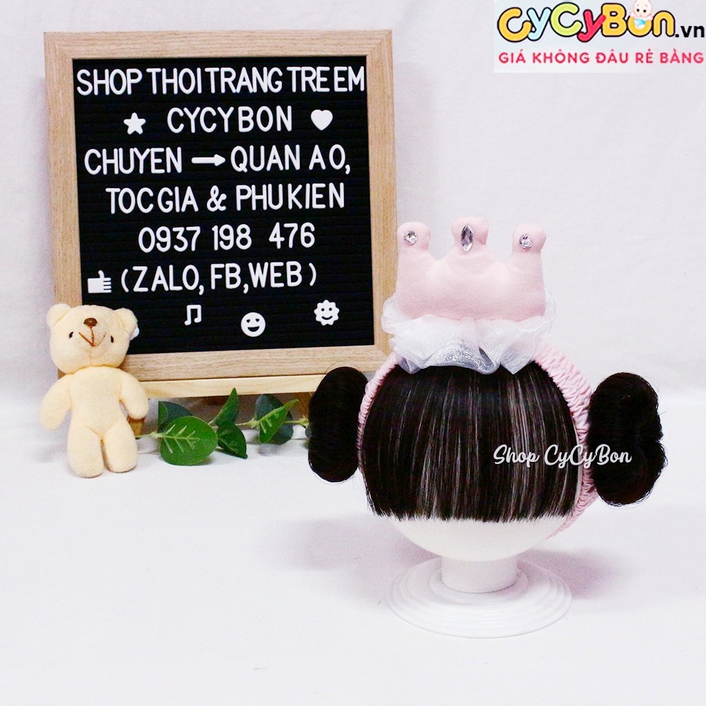 Băng Đô Turban Tóc Giả Cho Bé Gái Kèm Tóc Mái + Búi -Họa Tiết Vương Miện Hồng Chấm Bi Siêu Xinh !