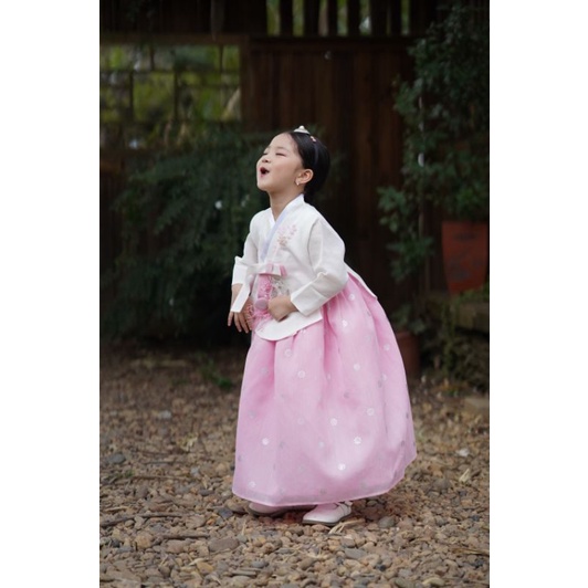 Hanbok cho bé gái