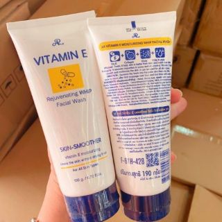 Sữa rửa mặt vitamin e của Thái 190ml
