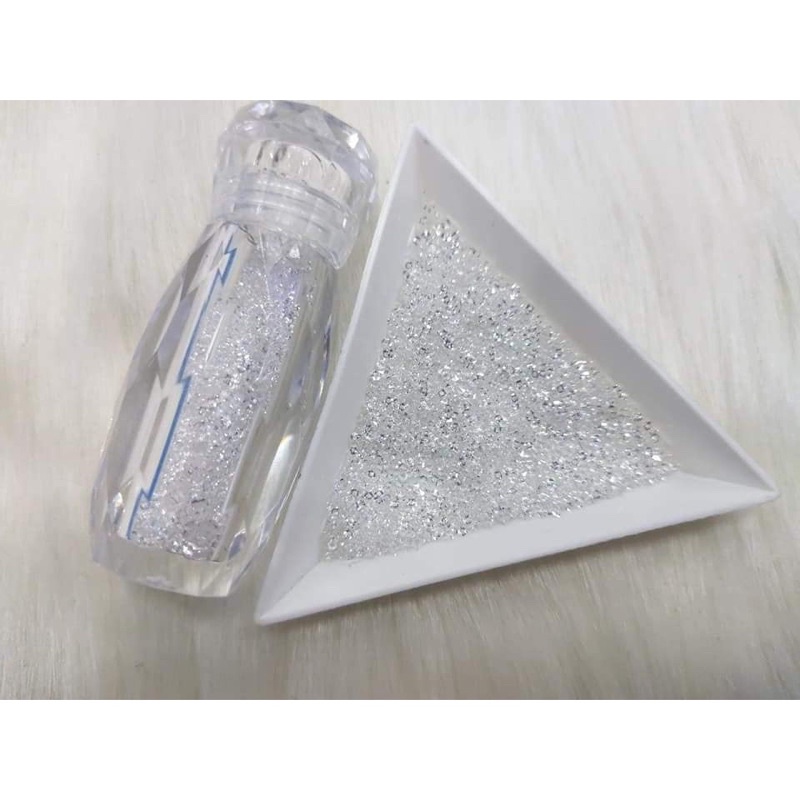 Đá rắc nail, Đá rắc lọ nail.