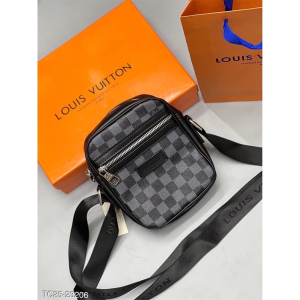 Túi đeo chéo LV dành cho cả nam và nữ TC25