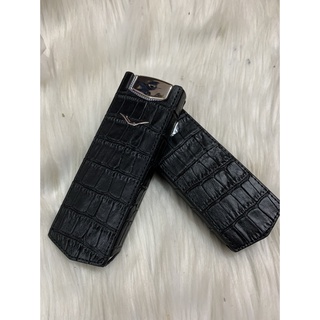 Bao da Vertu Singnature S đứng dập vân đen