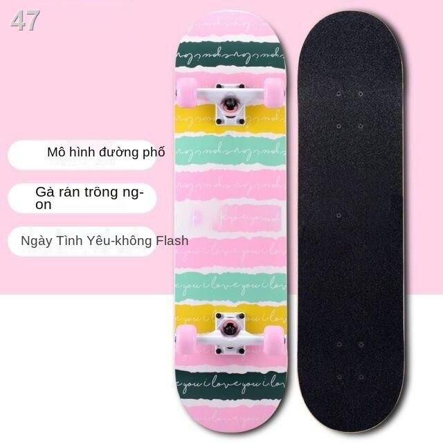 2021Muộn nhất✟□Skateboard nam và nữ người mới bắt đầu làm quen xe dài bốn bánh trẻ em lớn sinh viên chuyên nghiệp net đỏ