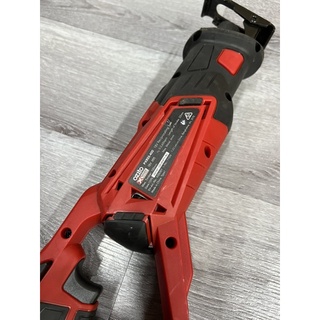 cưa kiếm pin Ozito 18v