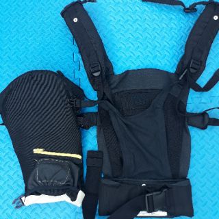 Địu em bé Aprica 4 cách