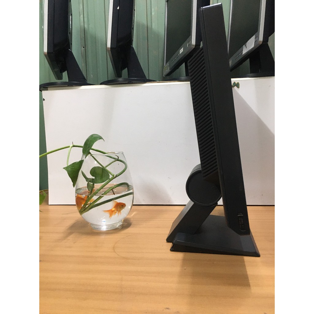 Xả kho thanh lý 100 màn hình cũ 15 ,17 ,19 ..24 inch