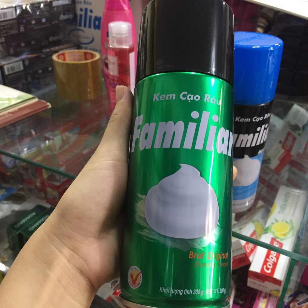 Kem  cạo râu Familiar Menthol 300g có 2 màu