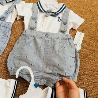 Sét body công tử, quần yếm kẻ caro kèm nơ cho bé trai dư xịn