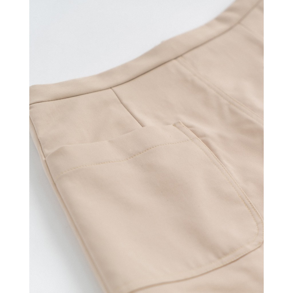 Chân váy chữ A có túi thời trang GAGO A-line pocket-front mini skirt màu kem GO3494 | BigBuy360 - bigbuy360.vn