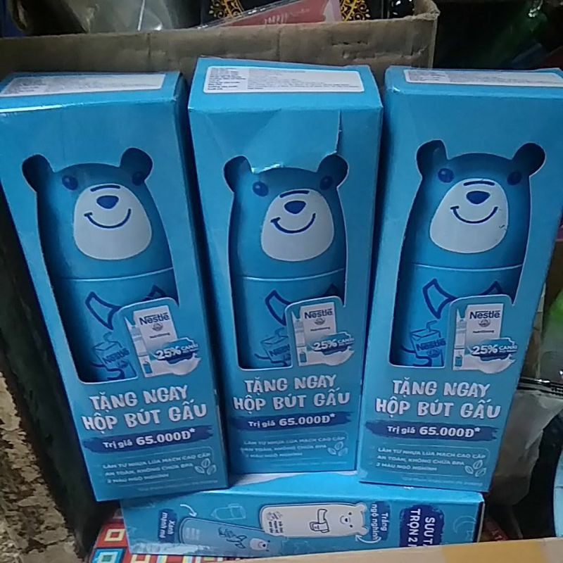 Hộp đựng bút hàng quà tặng sữa Nestlé