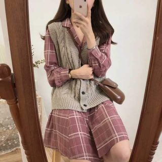 Váy sơ mi kẻ caro