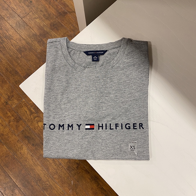Áo Thun Tay Ngắn Cổ Tròn In LOGO Tommy Chất Liệu cotton Thoải Mái Cho Nam Và Nữ